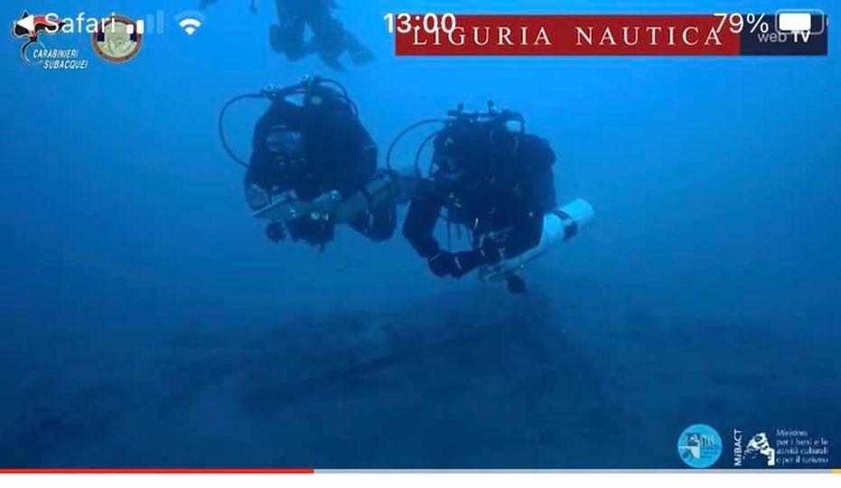 I preparativi e l'ispezione nello specchio di mare dove è stato rinvenuto i relitto. Sono state riprese da Liguria Nautica Web TV